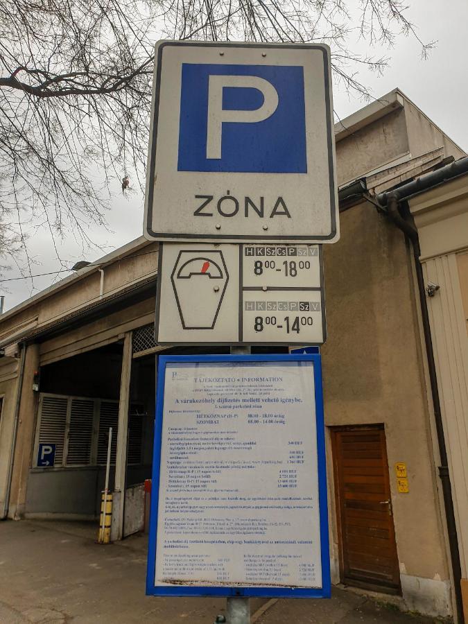 Aweshome City Apartment - 3 Bedrooms And Free Parking Debrecen Exteriör bild