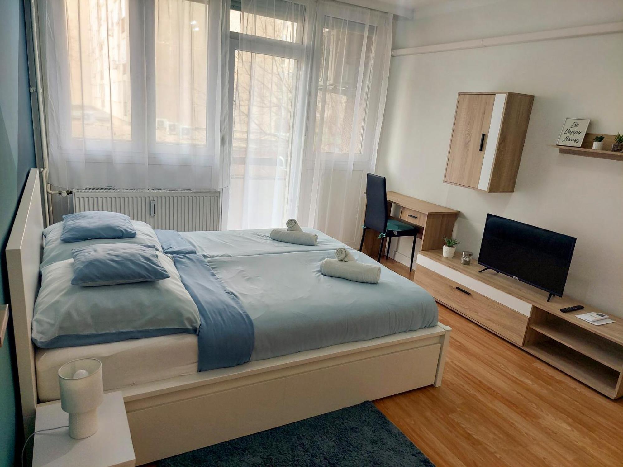 Aweshome City Apartment - 3 Bedrooms And Free Parking Debrecen Exteriör bild