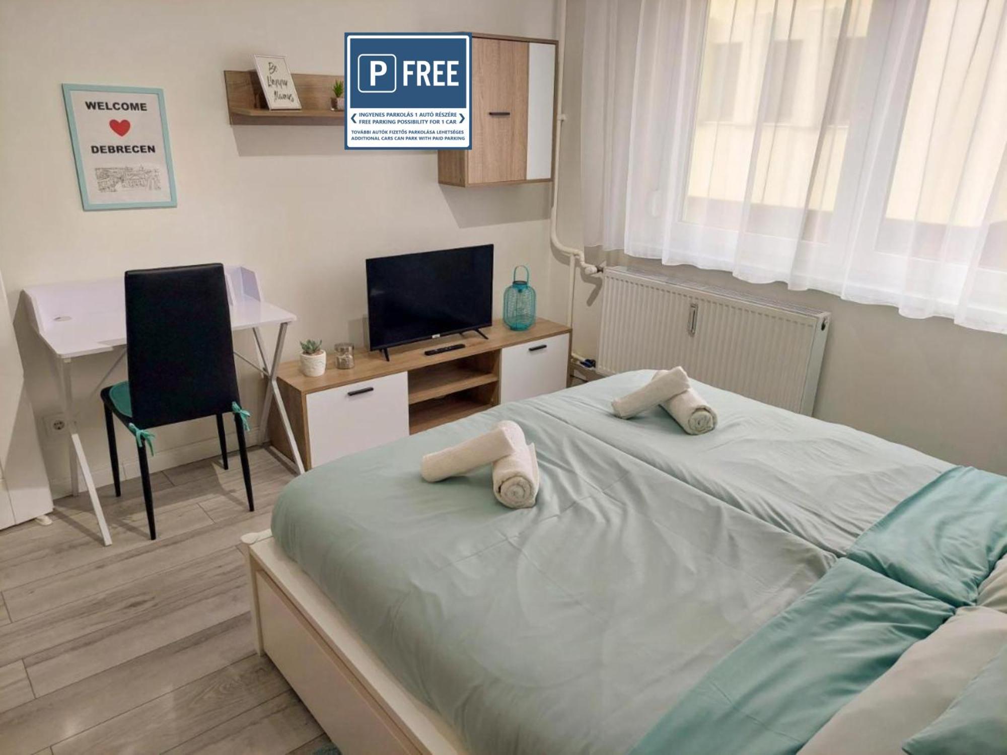 Aweshome City Apartment - 3 Bedrooms And Free Parking Debrecen Exteriör bild